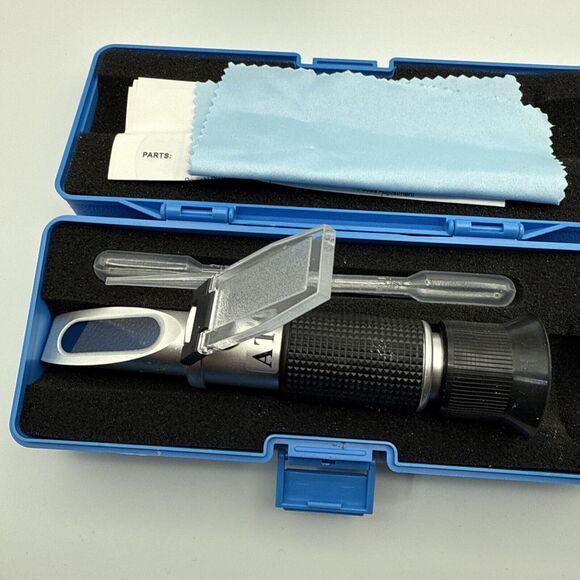 aichose Brix Refractometer with ATC Dual Scale - Specific Gravity & Brix Hydr... - Picture 7 of 9